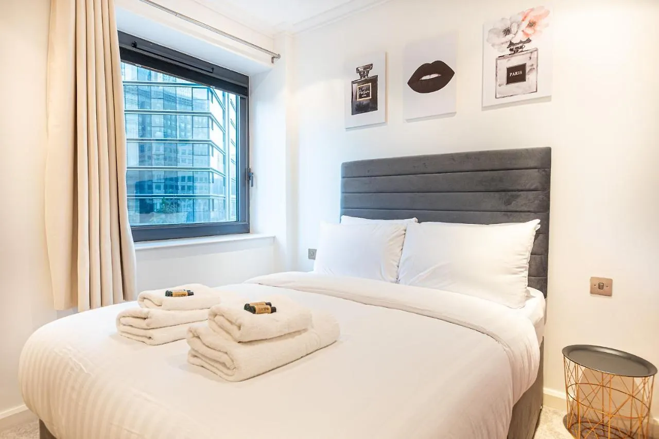 Luxurious Modern 3Br Flat In Prime Canary Wharf Londyn Apartament