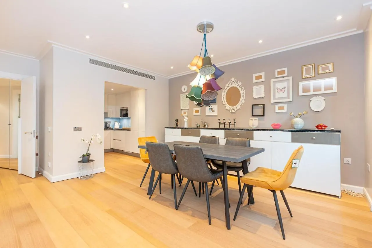 Luxurious Modern 3Br Flat In Prime Canary Wharf Londyn Apartament