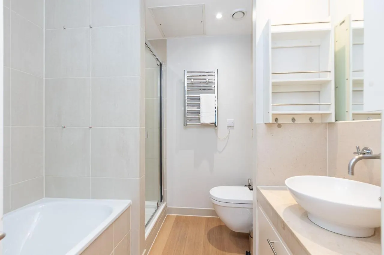 Apartament Luxurious Modern 3Br Flat In Prime Canary Wharf Londyn
