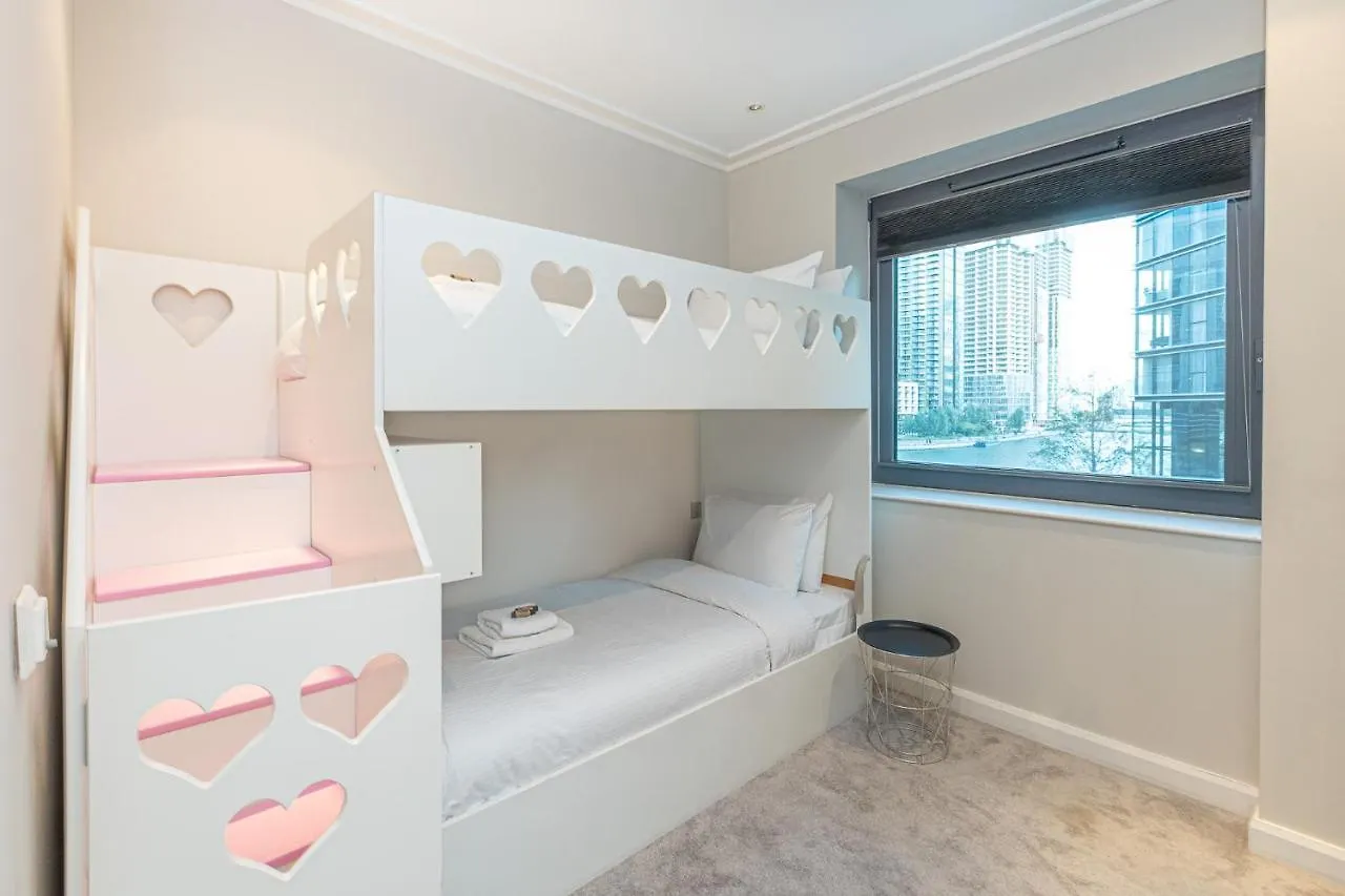 Apartament Luxurious Modern 3Br Flat In Prime Canary Wharf Londyn Wielka Brytania