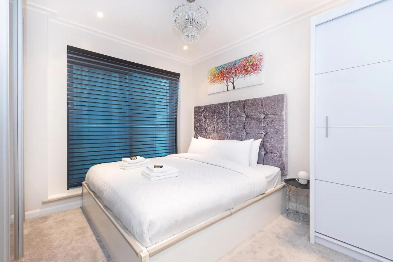 Luxurious Modern 3Br Flat In Prime Canary Wharf Londyn