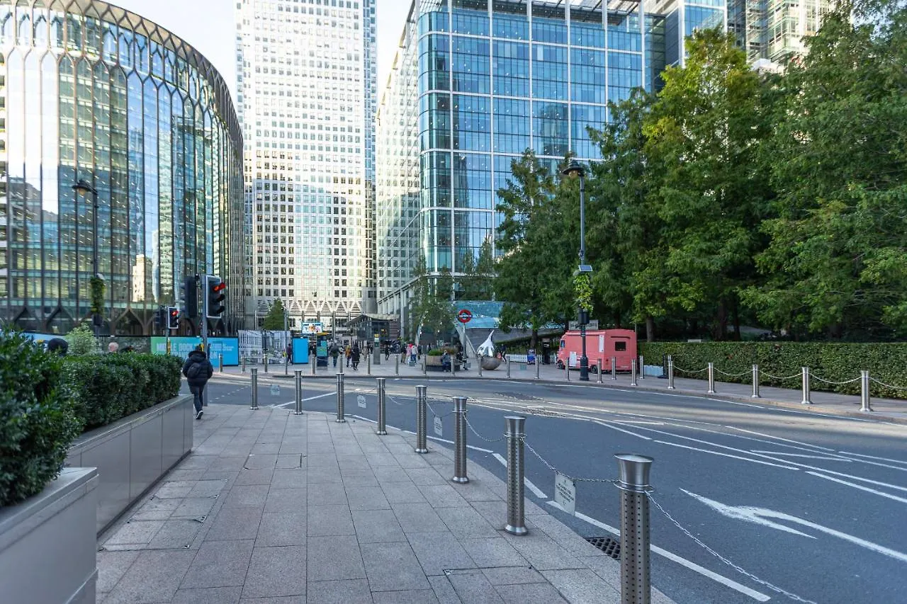 Luxurious Modern 3Br Flat In Prime Canary Wharf Londyn