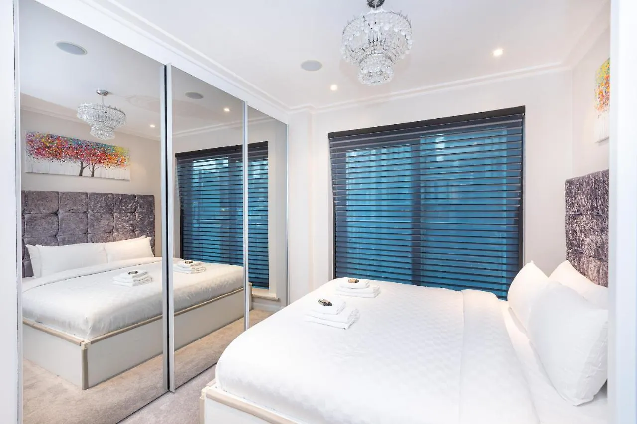 Luxurious Modern 3Br Flat In Prime Canary Wharf Londyn 0*,