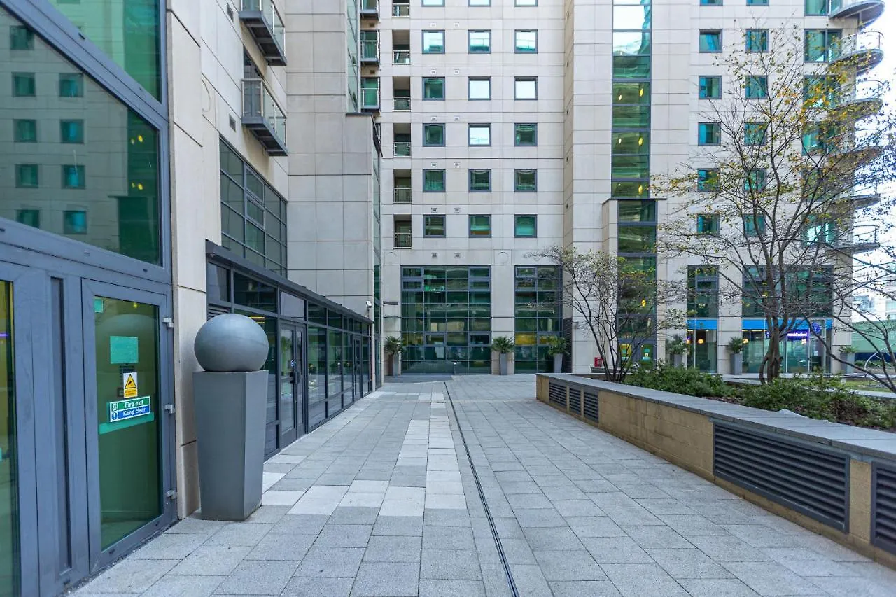 Luxurious Modern 3Br Flat In Prime Canary Wharf Londyn Apartament